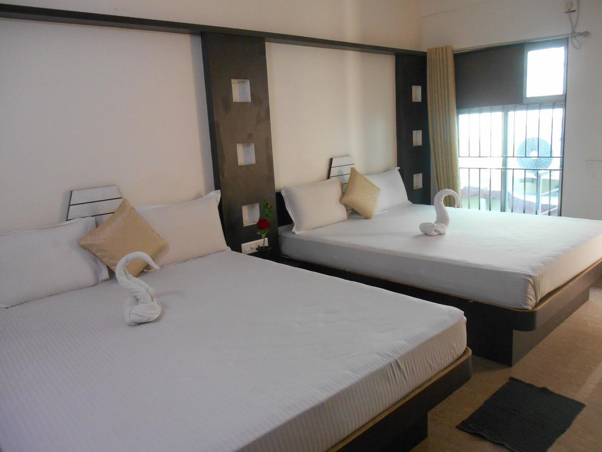 Hotel M J Residency Puri Exterior photo
